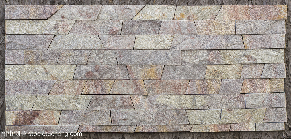 建筑中常用石材与钢材的特性与应用